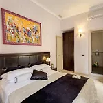 Le Petit Hotell 3*