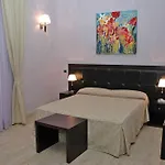 Le Petit 3* Róma