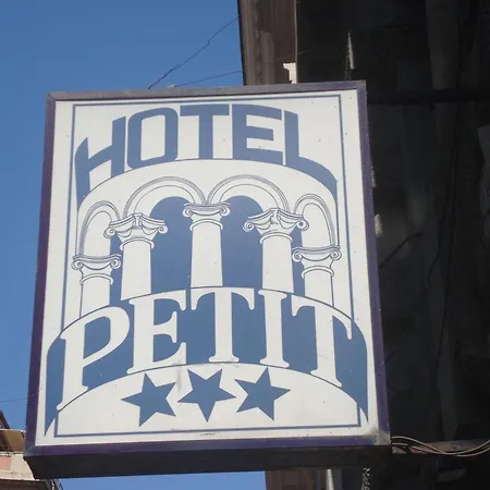 Otel Le Petit