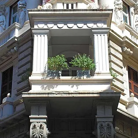 Le Petit 3* Roma