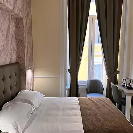 Hotel Le Petit 3*