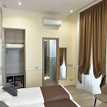 Le Petit Hotel 3*