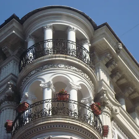 Hotel Le Petit 3*