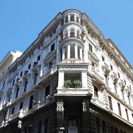 Hotel Le Petit 3*