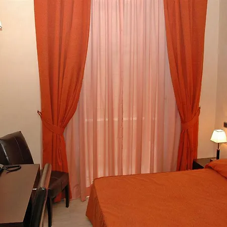 Отель Le Petit 3*