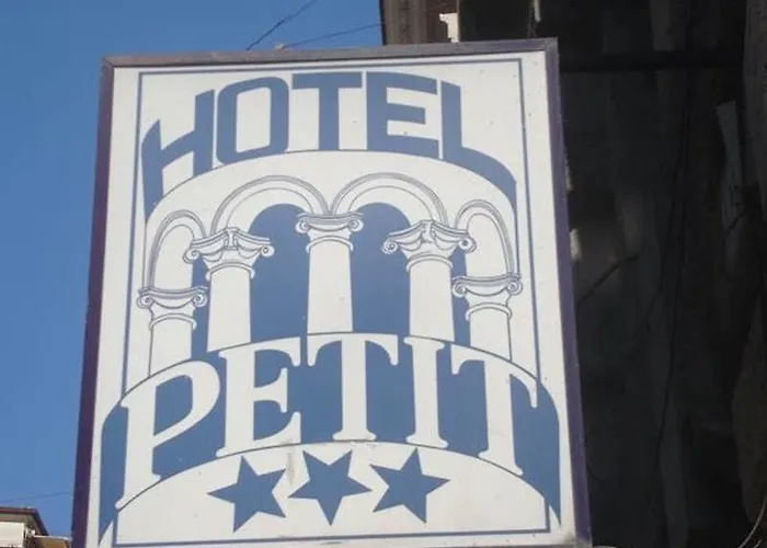 Otel Le Petit 3*