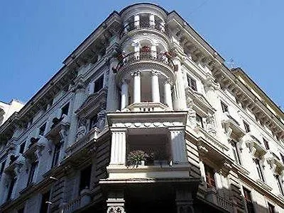 Le Petit Hotel Řím